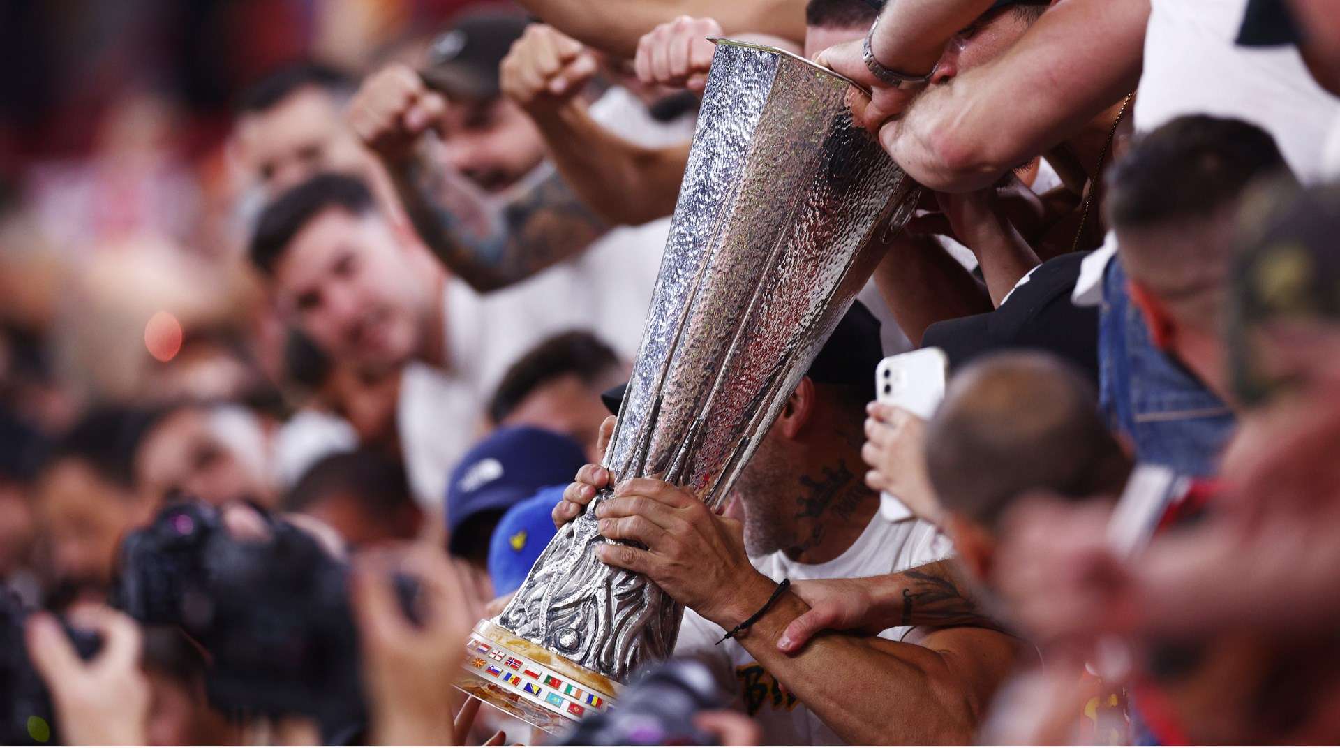 给阿森纳带 给阿森纳带